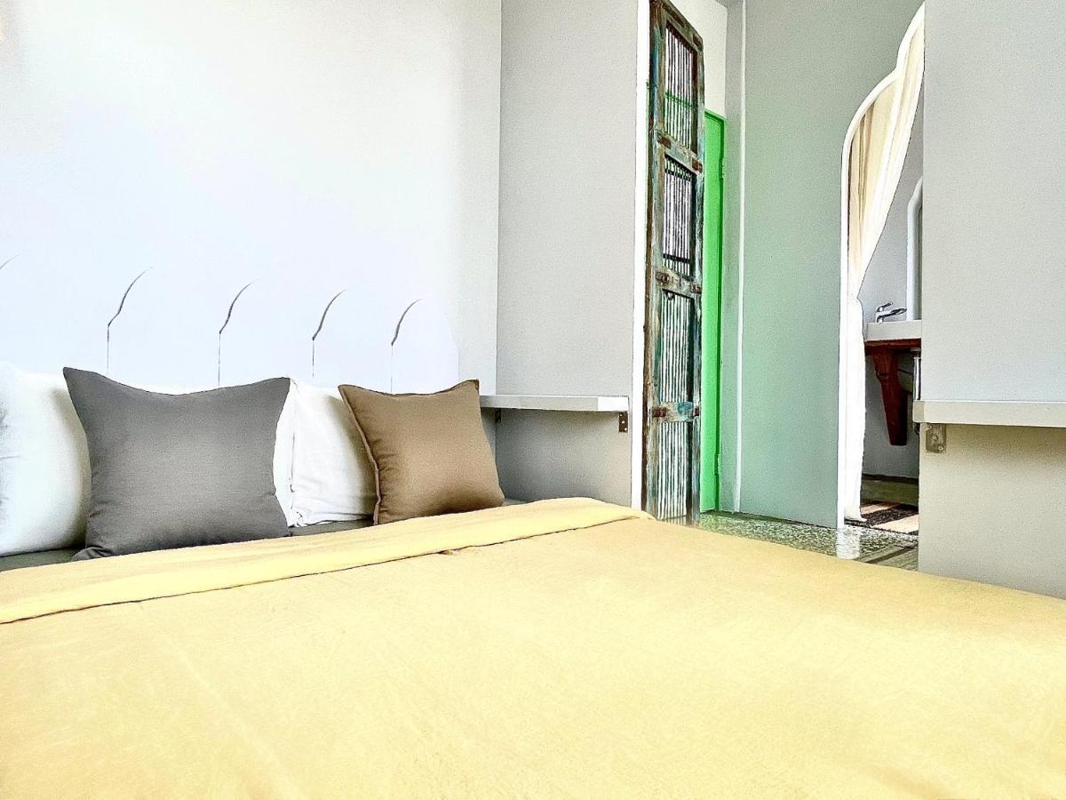 No 79 In Tainan Apartment Bagian luar foto